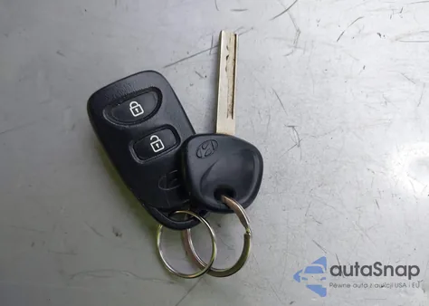 2016 Hyundai Accent Sport z USA, uszkodzony, nr VIN KMHCU5AE5GU264712